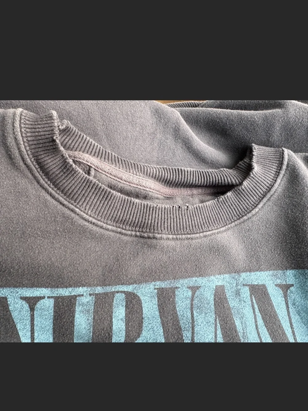 American Eagle Nirvana Sweatshirt Grey Blue Graphic Crewneck Oversized Slouchy M - Picture 8 of 10